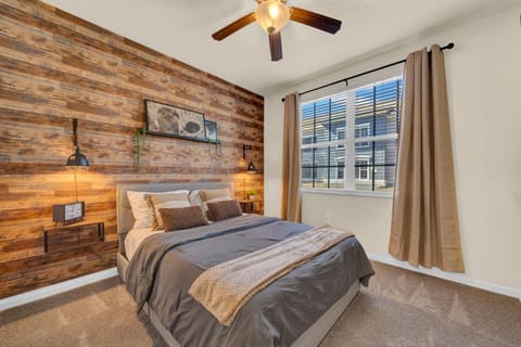 Modern 2BR2BA w King Bed, Pools Gym #1 Apartment in Westchase