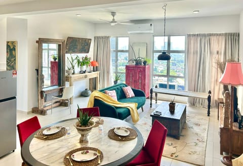 Living room, Dining area