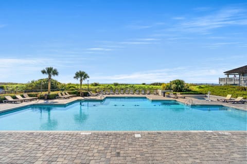 LOW Off-Season Rates! Indoor Pool and Hot Tub Apartment in Briarcliffe Acres