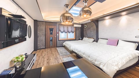 Property building, Photo of the whole room