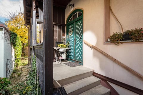 Property building, Facade/entrance