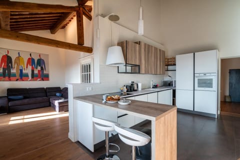 Kitchen or kitchenette, Living room