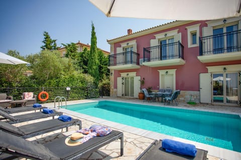 Property building, Patio, Day, Garden, Balcony/Terrace, Seating area, Garden view, Pool view, Swimming pool, sunbed