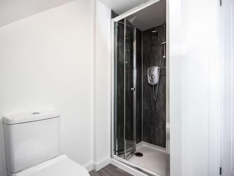 4 Lower Kessock Street House in Inverness