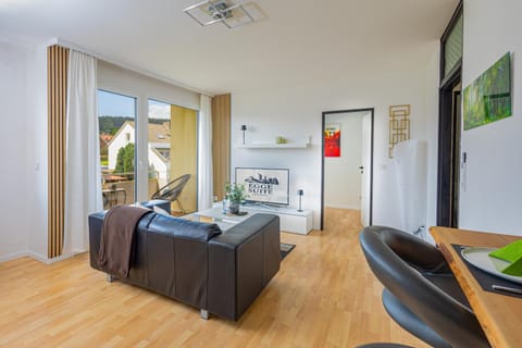 TV and multimedia, Living room, Dining area