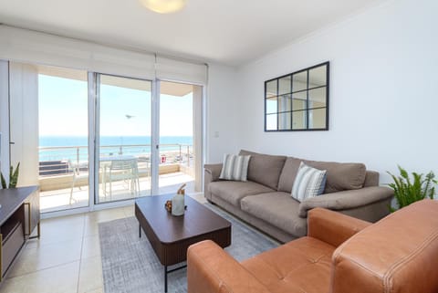 Natural landscape, View (from property/room), Balcony/Terrace, Living room, Seating area