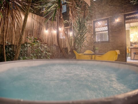 Garden, Hot Tub, Evening entertainment