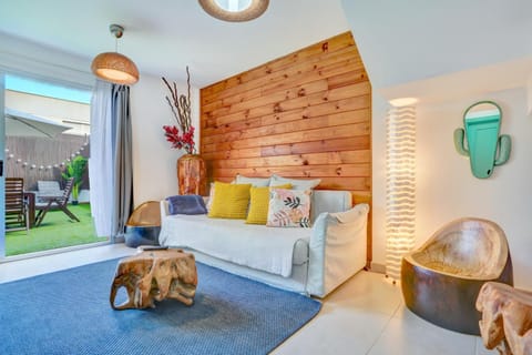 Property building, Living room
