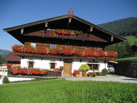 Facade/entrance, Facade/entrance