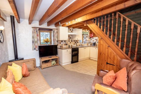 Kitchen or kitchenette, Living room, Seating area, pet friendly