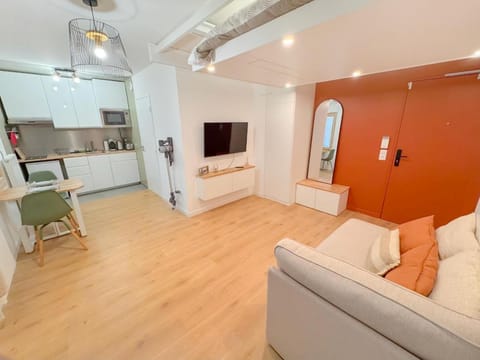 Grand studio neuf Bagneux proche transport métro 4 Paris Apartment in Île-de-France