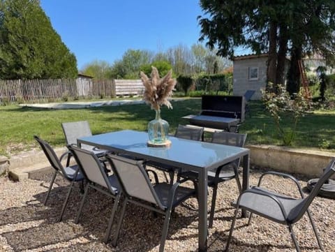 BBQ facilities, Garden, Swimming pool