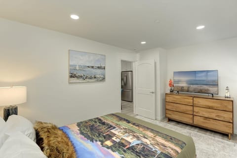 3957 Lighthouse Landing Duplex Apartment in Pacific Grove