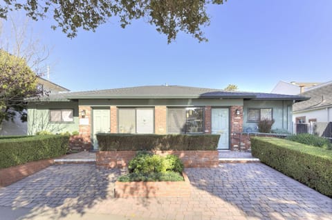 3957 Lighthouse Landing Duplex Apartment in Pacific Grove