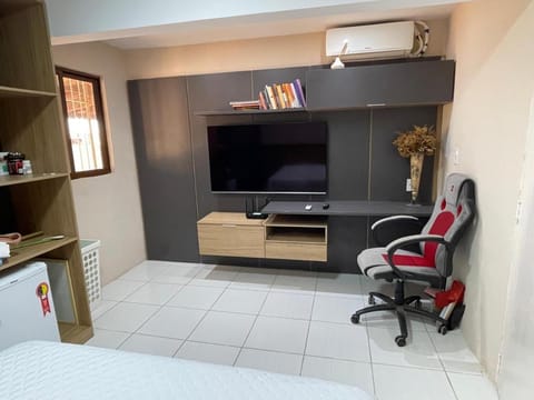 Communal lounge/ TV room, air conditioner
