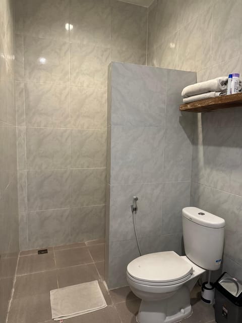 Koming Guest House Bed and Breakfast in North Kuta