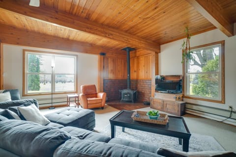 Grand Rural Wisconsin Retreat Full Indoor Gym House in Wisconsin