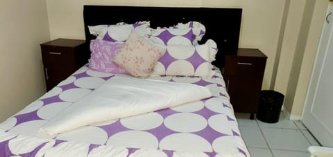 Skyway Sleep and go Bed and Breakfast in Cape Town