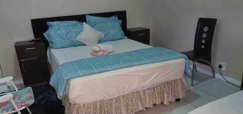 Skyway Sleep and go Bed and Breakfast in Cape Town