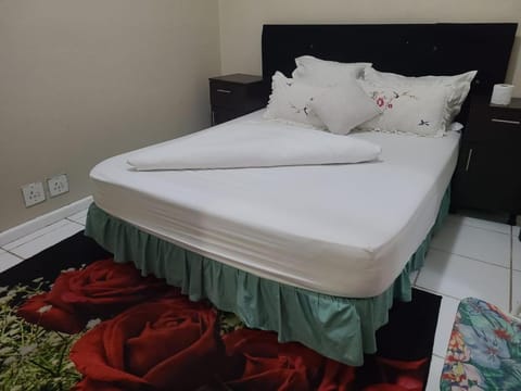 Skyway Sleep and go Bed and Breakfast in Cape Town