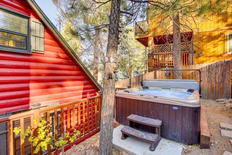 Hot Tub, Grill and Fire Pit Cabin in Big Bear Lake Cabin in Big Bear