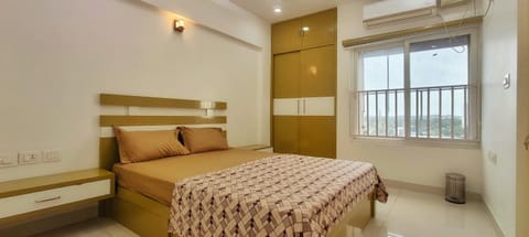 Bed, Photo of the whole room, Bedroom, air conditioner