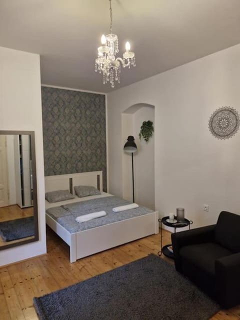 Bed, Living room, Seating area