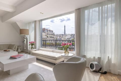Palais Privé Luxe Vue Tour Eiffel Confort Exclusif Apartment in Paris