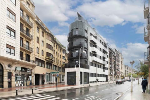 Property building, Facade/entrance
