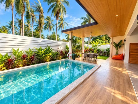 Swimming pool, Swimming pool