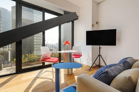 TV and multimedia, Living room, City view
