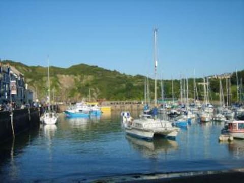 Nearby landmark, Natural landscape, Sea view