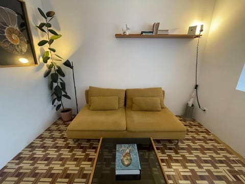 Barcelona Besos Apartment | 15' to Plaza Cataluña Apartment in Badalona