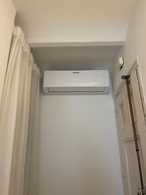 Barcelona Besos Apartment | 15' to Plaza Cataluña Apartment in Badalona