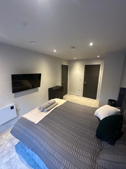 Luxurious 2 Bedroom Apartment Apartment in Salford