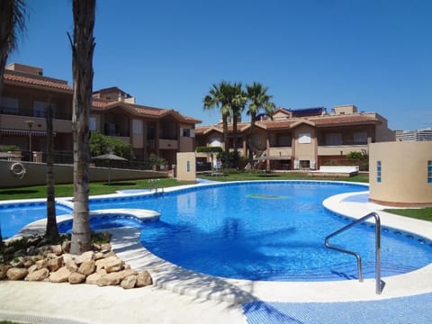 Swimming pool, Swimming pool