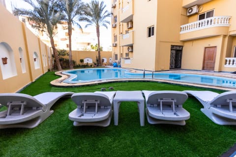 Garden, View (from property/room), Balcony/Terrace, Seating area, Garden view, Pool view, Swimming pool