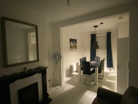 Nansen house next to royal hospital Bed and Breakfast in Belfast