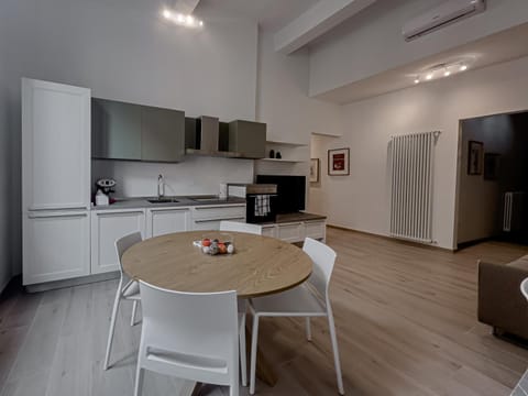 Kitchen or kitchenette, Dining area, dishwasher, oven, stove, toaster