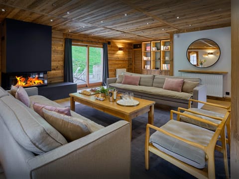 Living room, Seating area