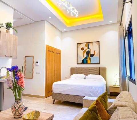 Bed, TV and multimedia, Living room, Photo of the whole room, Bedroom, wardrobe