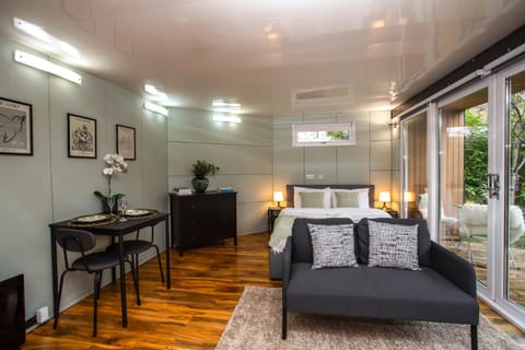 Bed, View (from property/room), Dining area