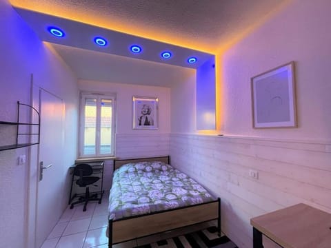 Lion d'or 27 Chambre meublée et équipée centre-ville Apartment in Montluçon