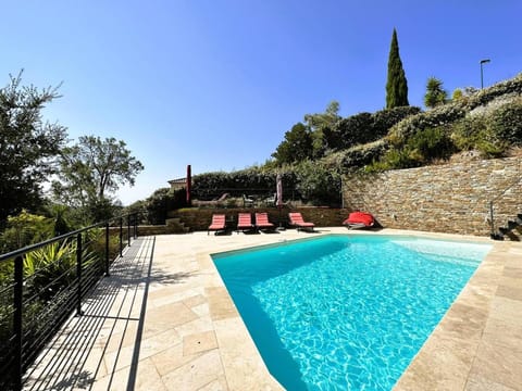 Villa Paquerette pour 10 personnes avec piscine chauffée au Domaine de Valcros à la Londe-Les-Maures Villa in La Londe-les-Maures