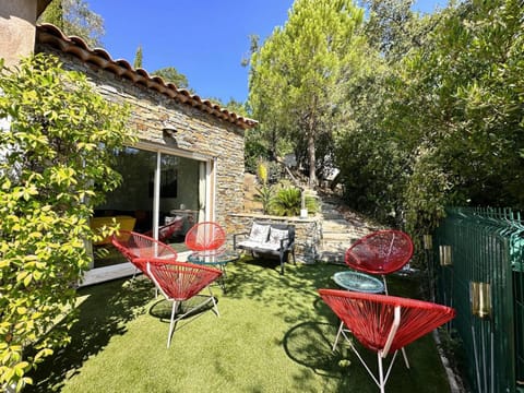 Villa Paquerette pour 10 personnes avec piscine chauffée au Domaine de Valcros à la Londe-Les-Maures Villa in La Londe-les-Maures