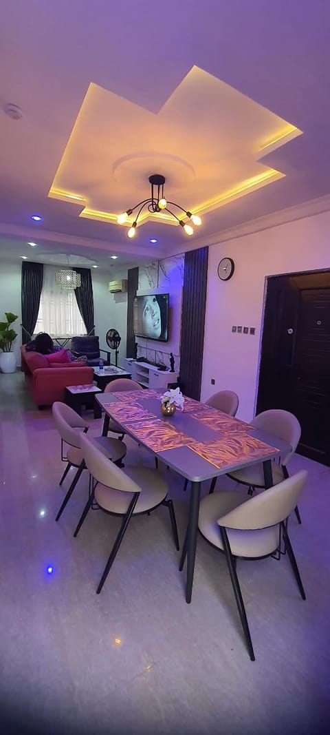 Living room, Seating area, Dining area
