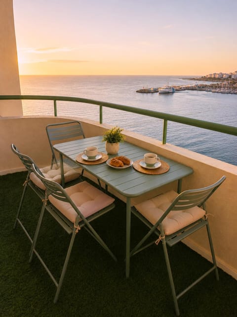 View (from property/room), Balcony/Terrace, Sea view