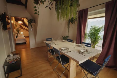 Dining area, Bedroom
