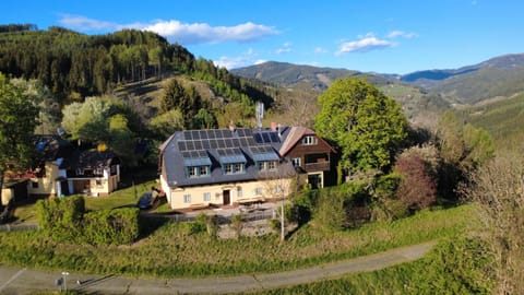 Property building, Natural landscape, Bird's eye view, View (from property/room), Landmark view
