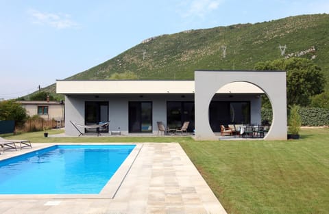 Balcony/Terrace, Swimming pool